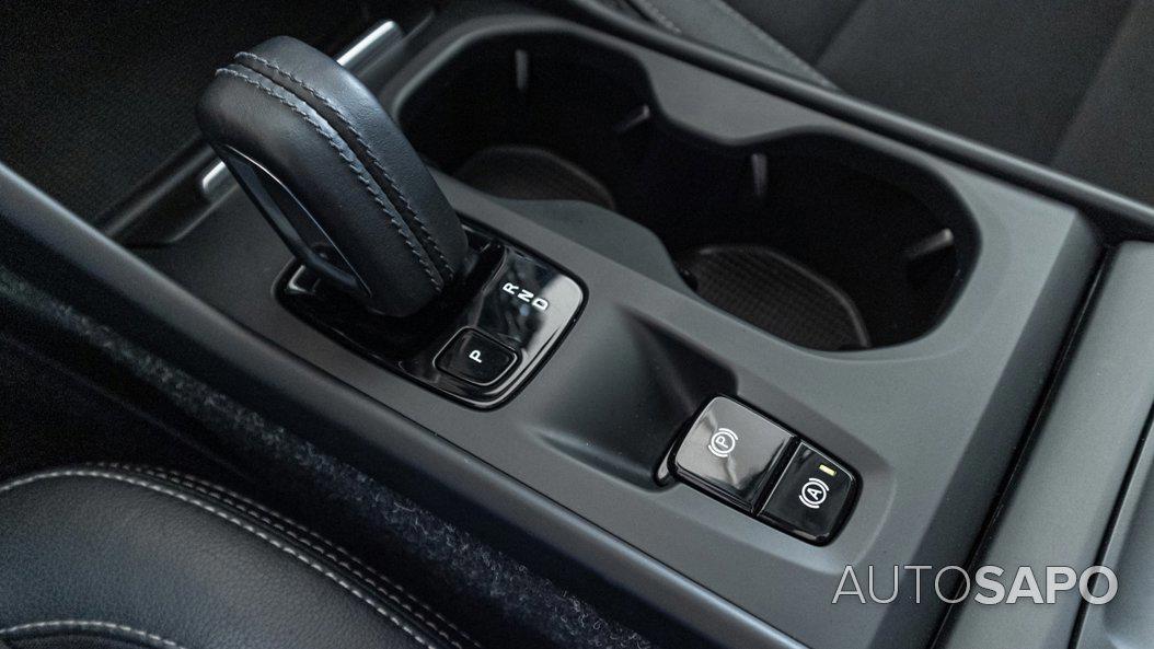 Volvo XC40 2.0 D3 Momentum Plus Geartronic de 2020