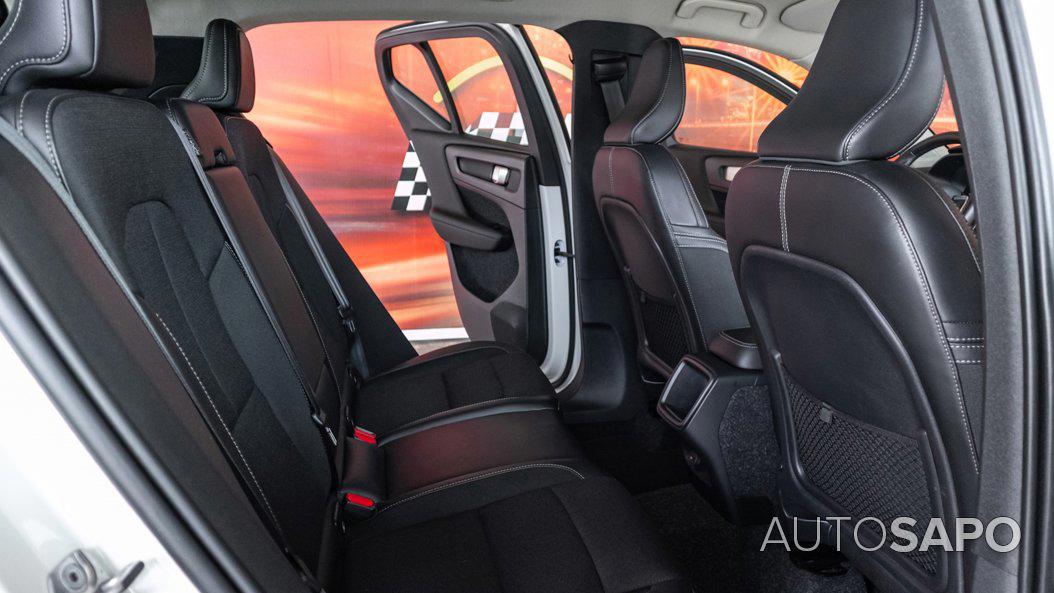 Volvo XC40 2.0 D3 Momentum Plus Geartronic de 2020