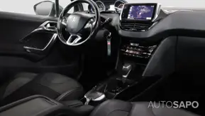 Peugeot 2008 1.2 PureTech Allure EAT6 de 2017
