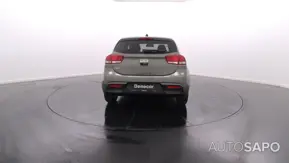 Kia Rio de 2023