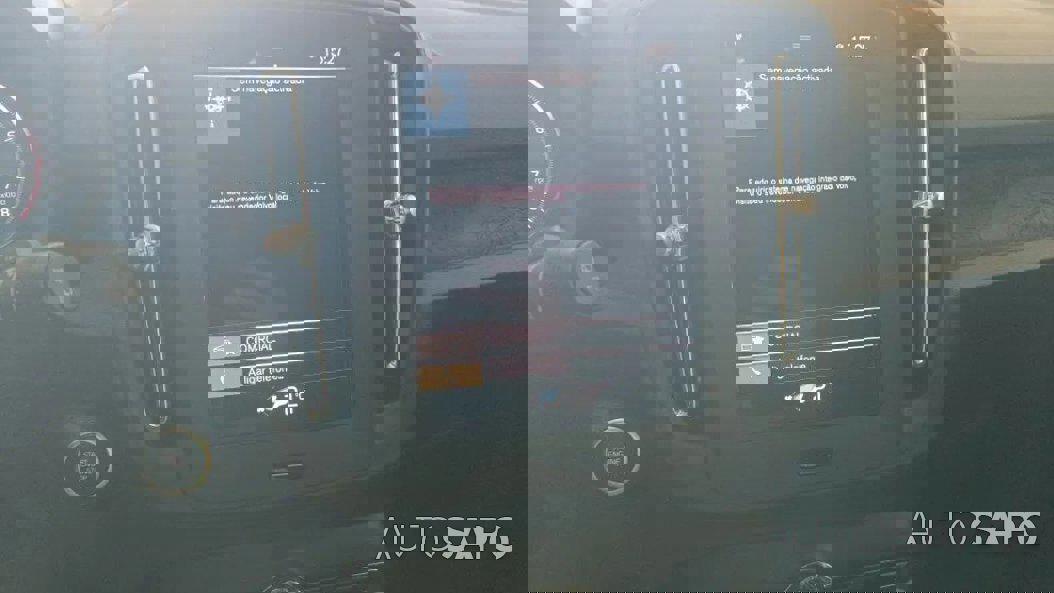 Volvo XC40 1.5 T2 Momentum de 2021