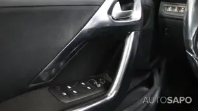 Peugeot 2008 1.2 PureTech Allure EAT6 de 2016