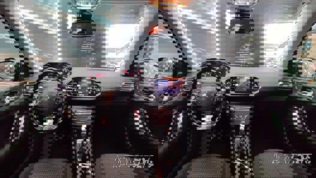 Peugeot 308 1.2 PureTech Style de 2019