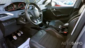 Peugeot 2008 1.2 PureTech GT Line de 2018