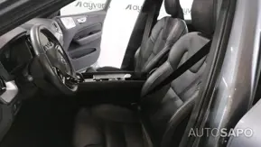 Volvo XC60 2.0 B4 R-Design de 2021