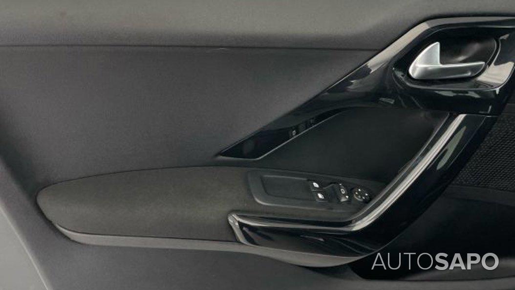 Peugeot 208 1.2 PureTech Active de 2016