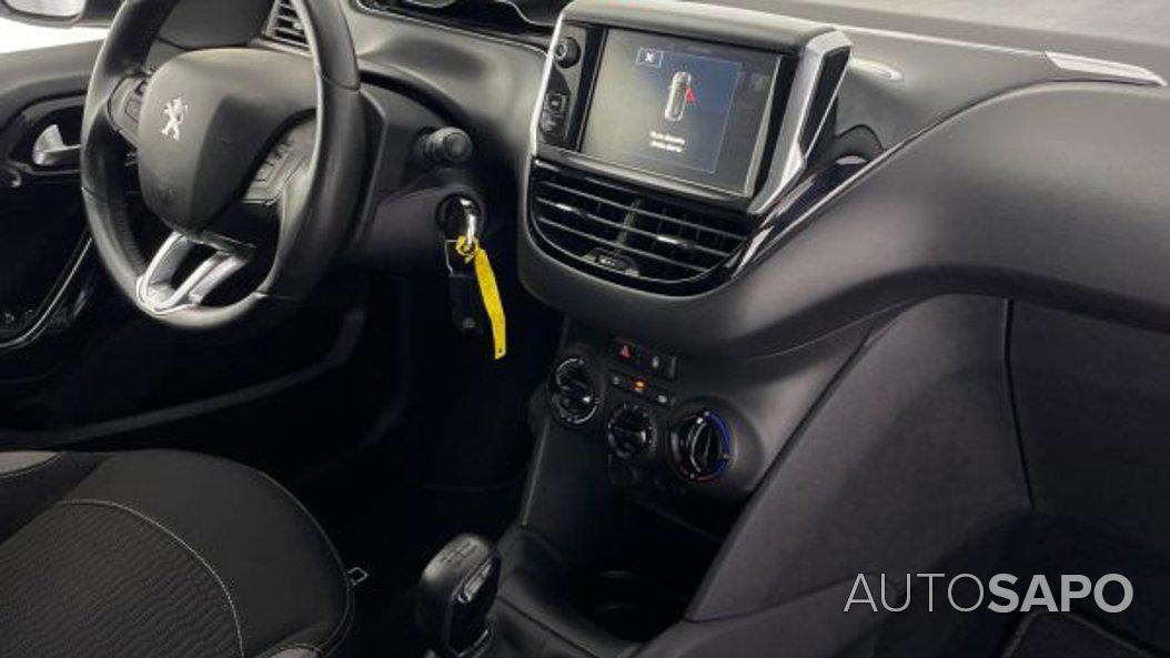 Peugeot 208 1.2 PureTech Active de 2016