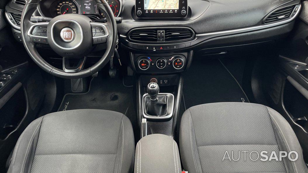 Fiat Tipo 1.3 M-Jet Lounge Tech J17 de 2017