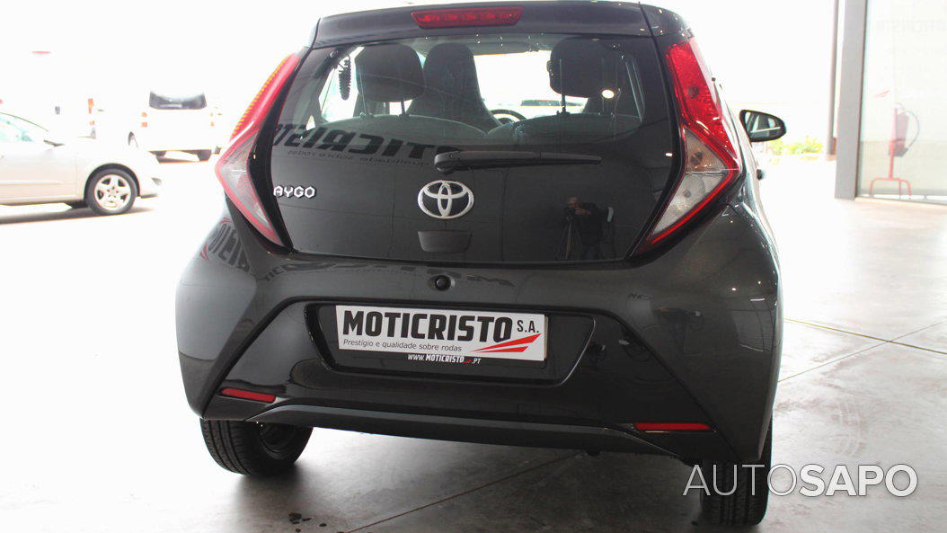 Toyota Aygo 1.0 X-Play+AC+X-Touch de 2021