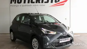 Toyota Aygo 1.0 X-Play+AC+X-Touch de 2021