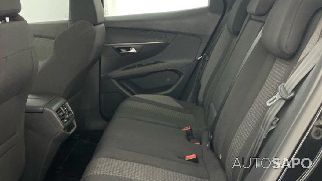 Peugeot 3008 1.2 PureTech Active Pack de 2022