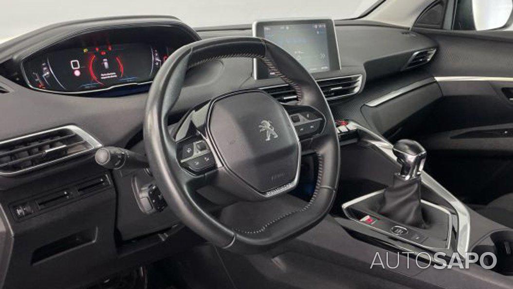 Peugeot 3008 1.2 PureTech Active Pack de 2022