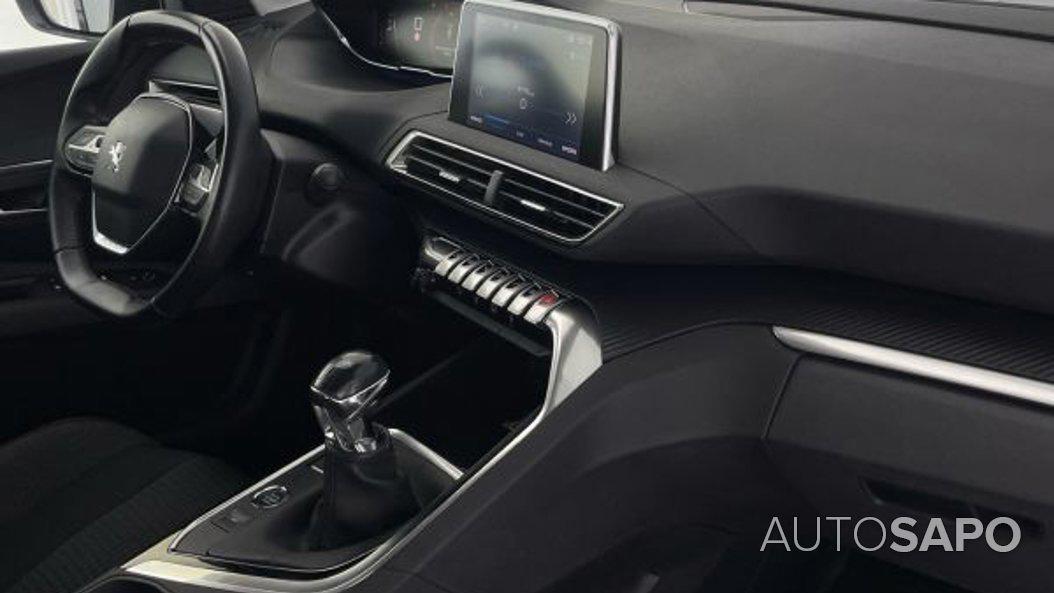 Peugeot 3008 1.2 PureTech Active Pack de 2022