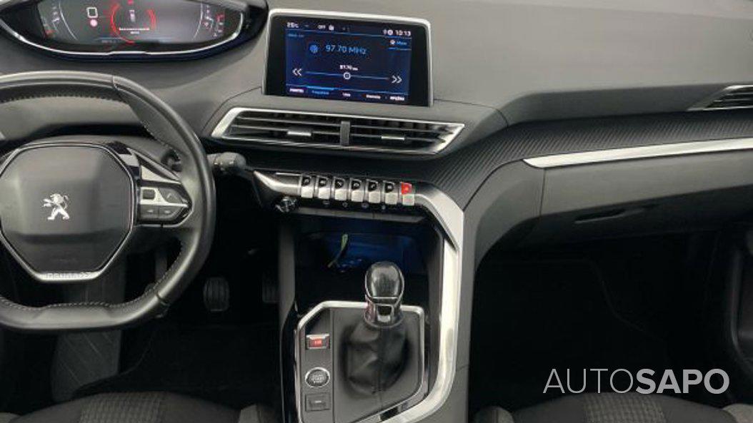 Peugeot 3008 1.2 PureTech Active Pack de 2022