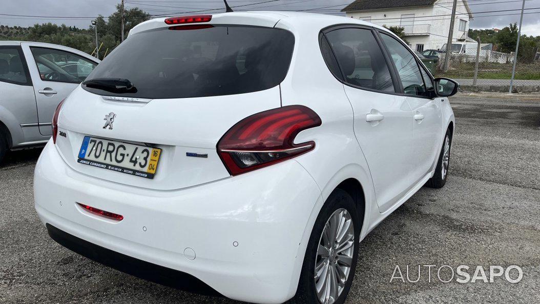 Peugeot 208 1.2 PureTech Active de 2016