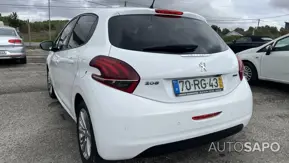 Peugeot 208 1.2 PureTech Active de 2016