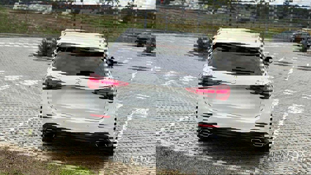 Mercedes-Benz Classe C 300 de AMG Line de 2023