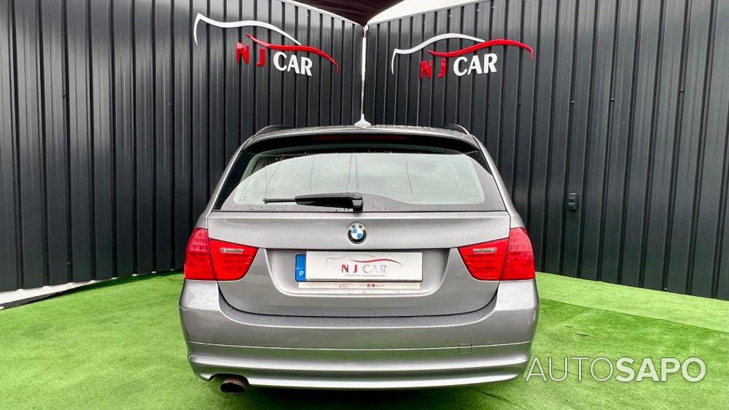 BMW Série 3 318 d Navigation Sport de 2012