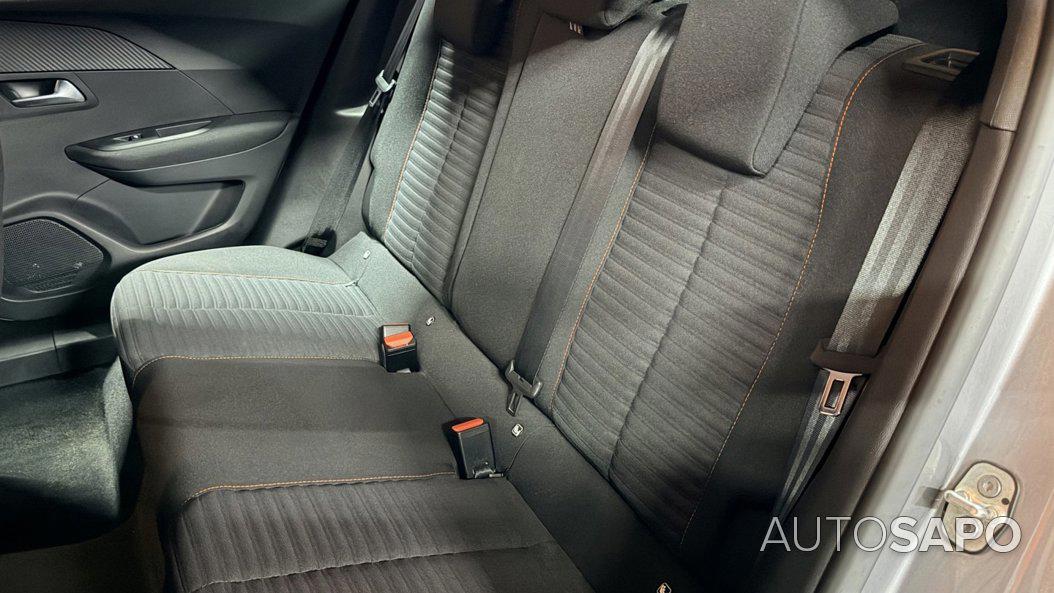 Peugeot 2008 1.2 PureTech Active de 2021