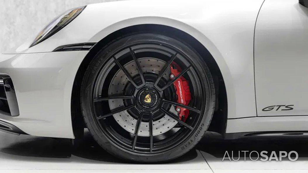 Porsche 911 Carrera 4 GTS Cabrio de 2023