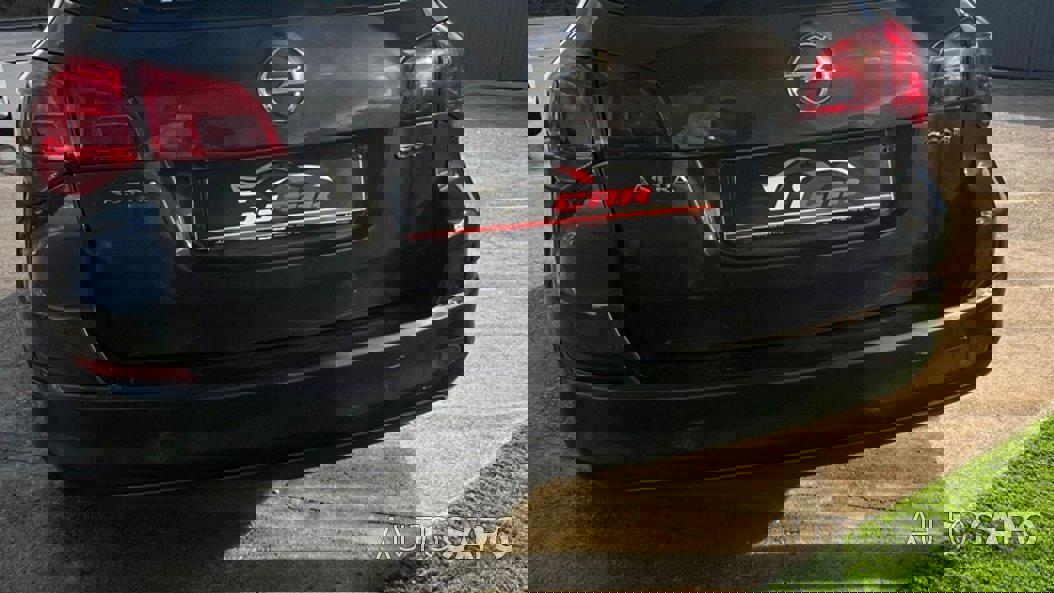 Opel Astra 1.3 CDTi Cosmo S/S de 2011