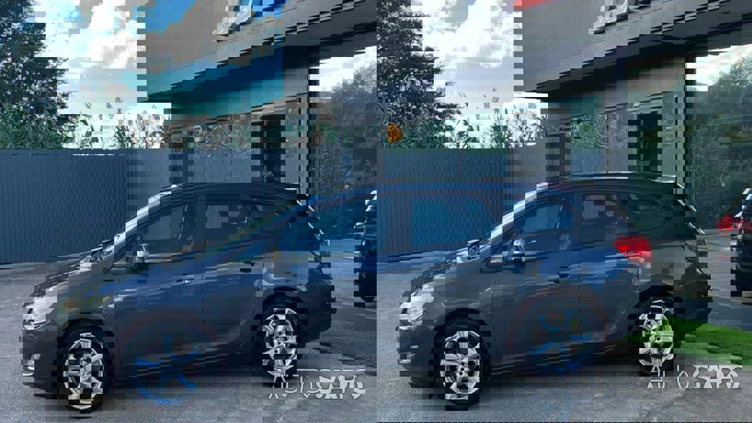Opel Astra 1.3 CDTi Cosmo S/S de 2011