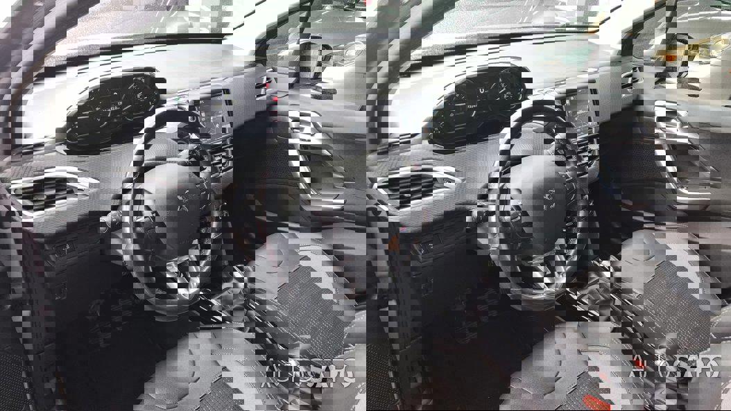 Peugeot 2008 1.2 PureTech Allure de 2017