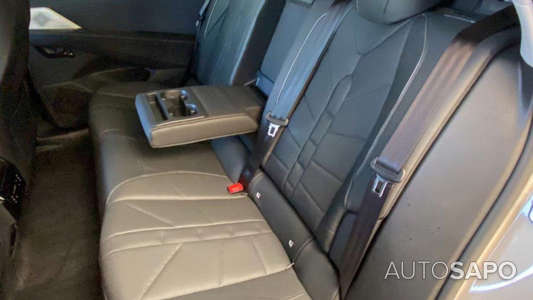 Mercedes-Benz EQB de 2024