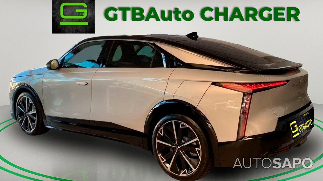 Mercedes-Benz EQB de 2024