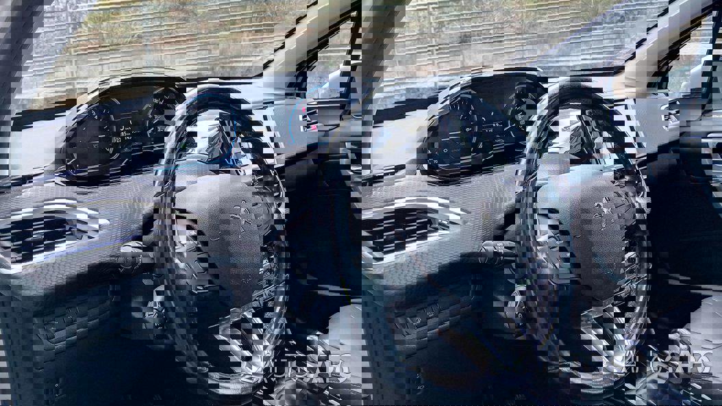 Peugeot 2008 1.2 PureTech Allure de 2018