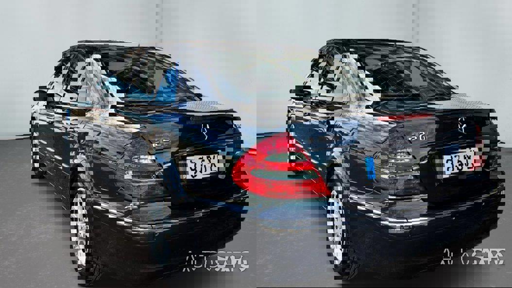 Mercedes-Benz Classe E de 2004