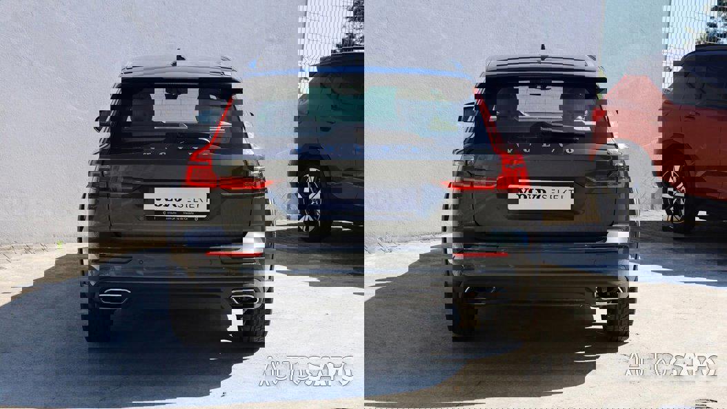 Volvo V60 Cross Country 2.0 D4 Momentum Geartronic de 2019