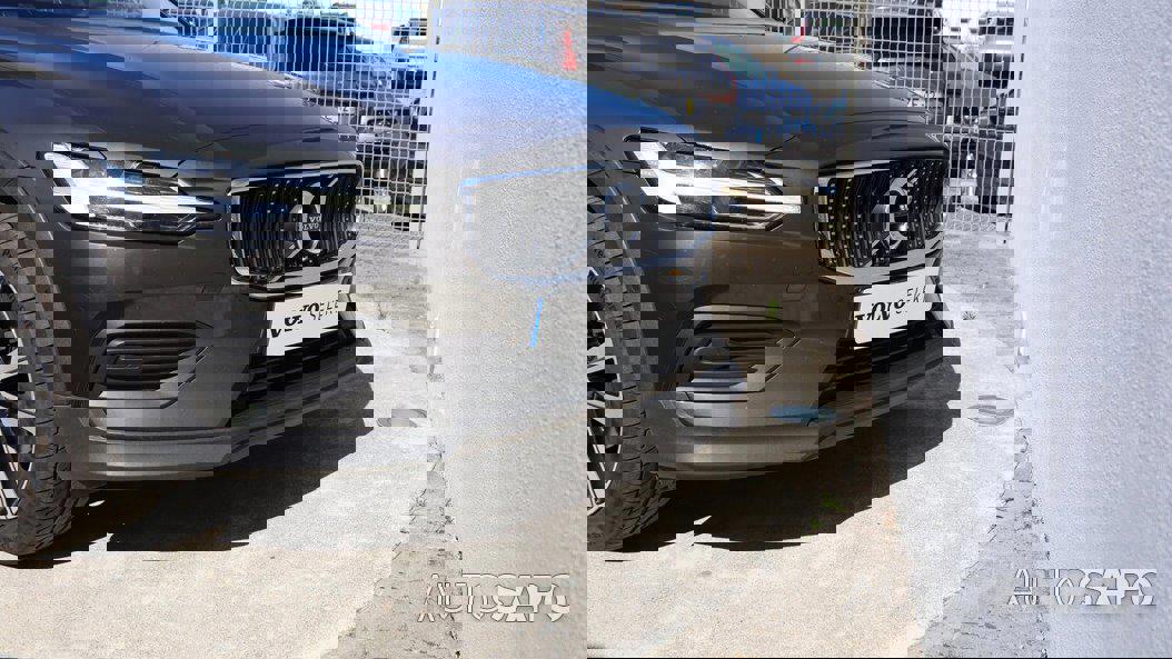 Volvo V60 Cross Country 2.0 D4 Momentum Geartronic de 2019