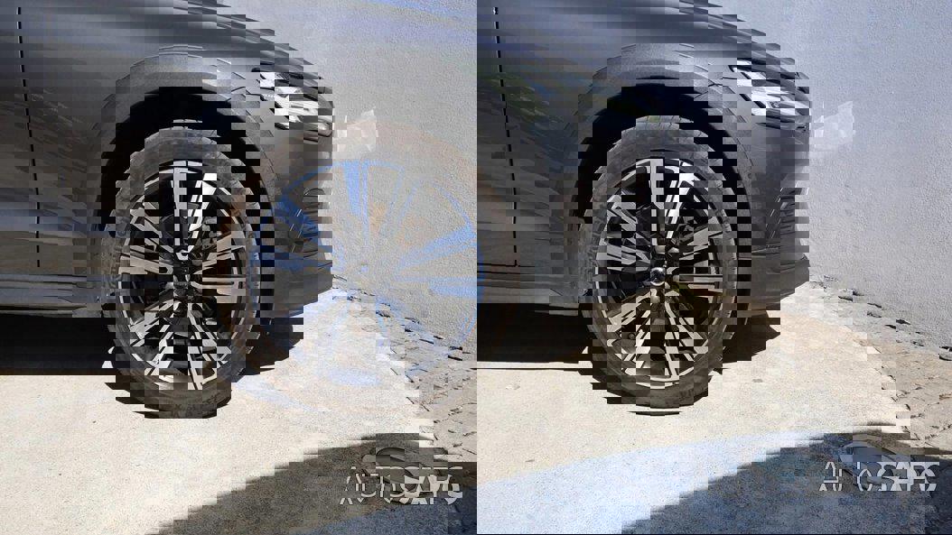 Volvo V60 Cross Country 2.0 D4 Momentum Geartronic de 2019