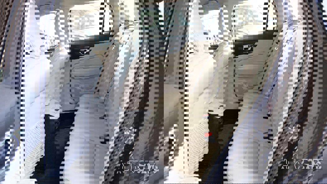 Volvo V60 Cross Country 2.0 D4 Momentum Geartronic de 2019