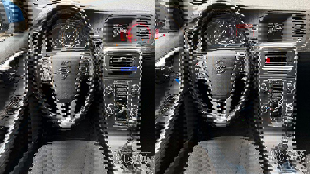 Volvo V60 1.6 D2 Drive Kinetic Start/Stop de 2015