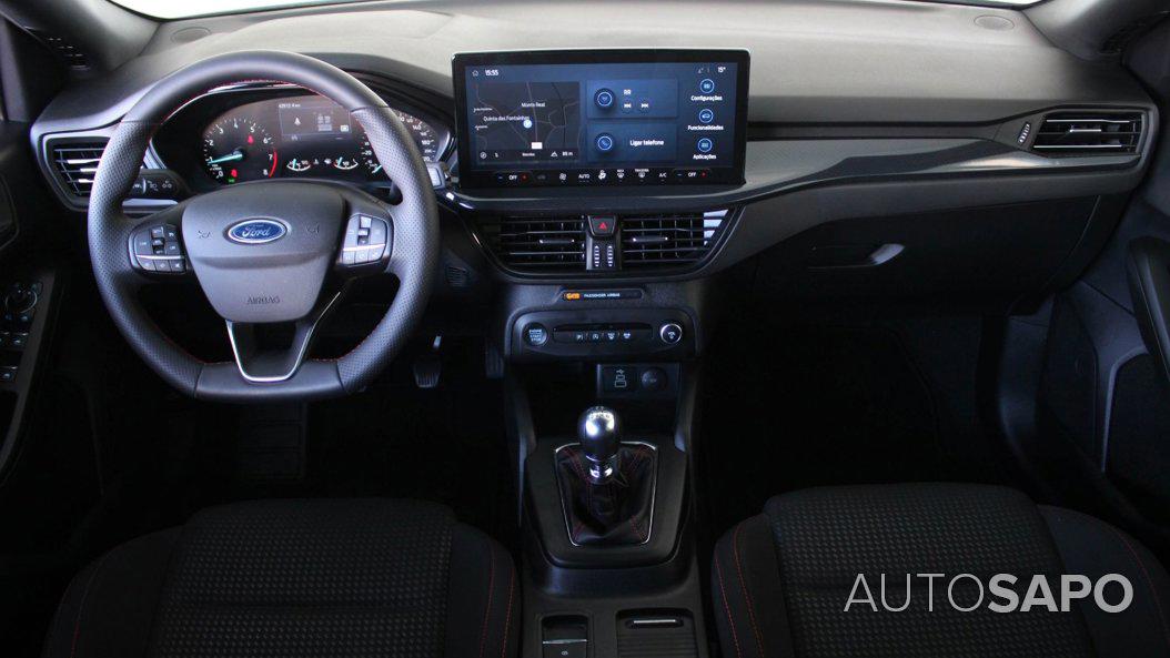 Ford Focus 1.0 EcoBoost MHEV ST-Line de 2024