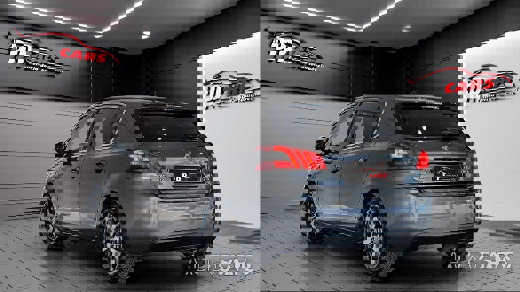 Peugeot 308 1.2 PureTech Allure Faróis Full LED de 2018