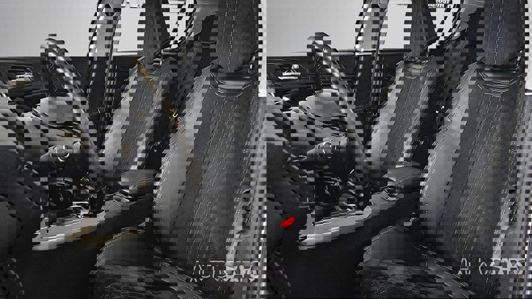 Peugeot 308 1.2 PureTech Allure Faróis Full LED de 2018