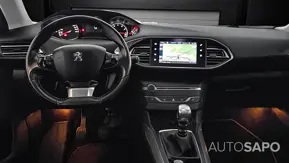 Peugeot 308 1.2 PureTech Allure Faróis Full LED de 2018