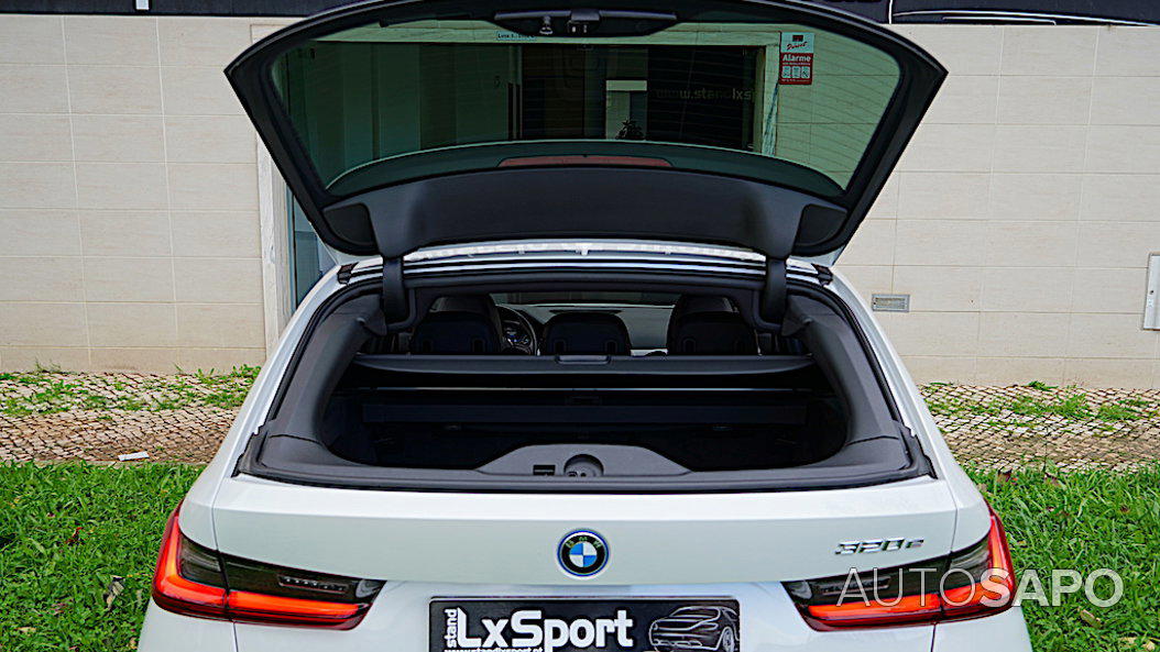 BMW Série 3 320 e Touring Corporate Edition Auto. de 2022