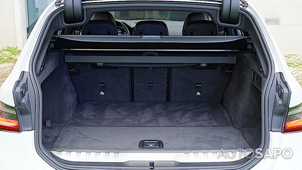 BMW Série 3 320 e Touring Corporate Edition Auto. de 2022