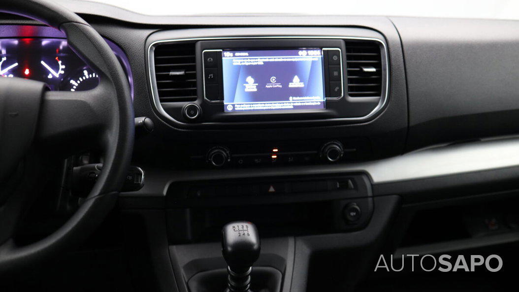 Peugeot Traveller de 2021