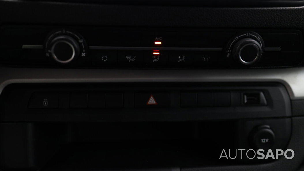 Peugeot Traveller de 2021