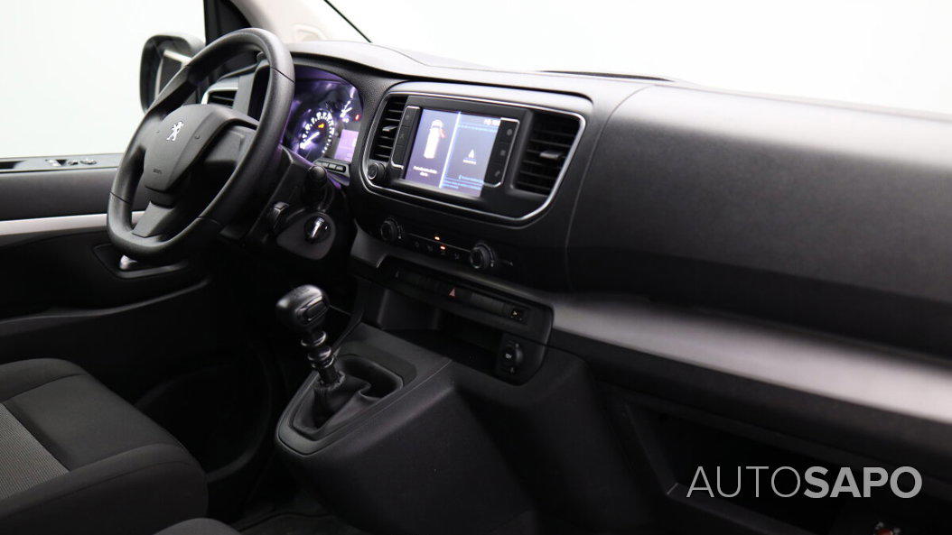 Peugeot Traveller de 2021