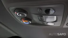 Peugeot Traveller de 2021