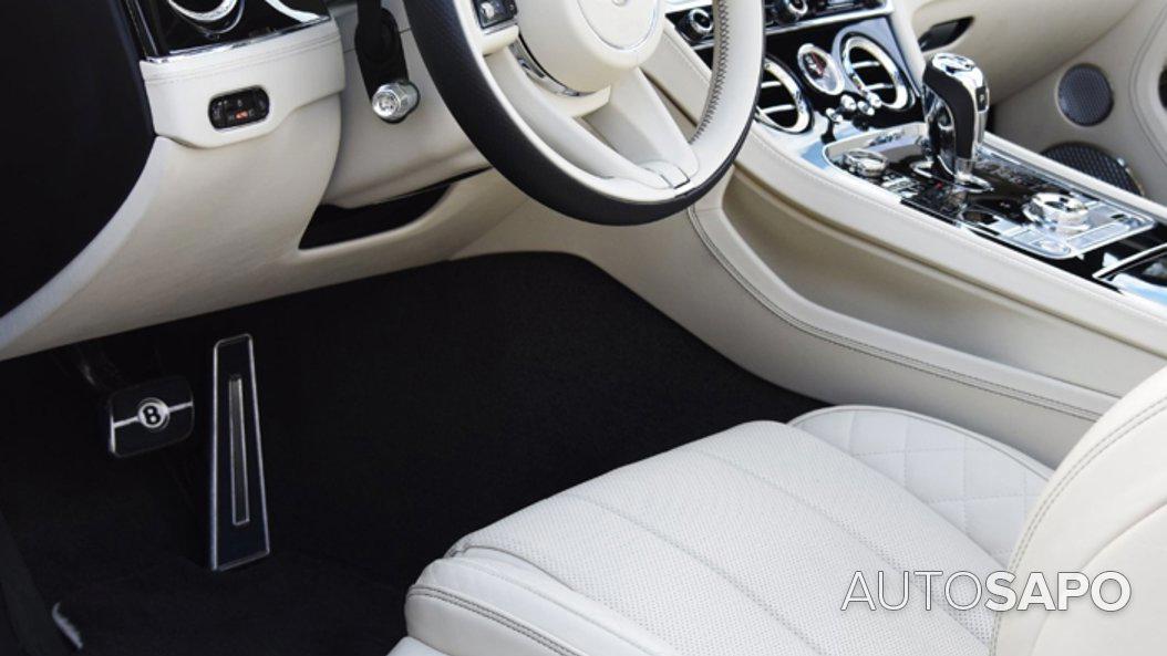Bentley Continental GTC V8 de 2022