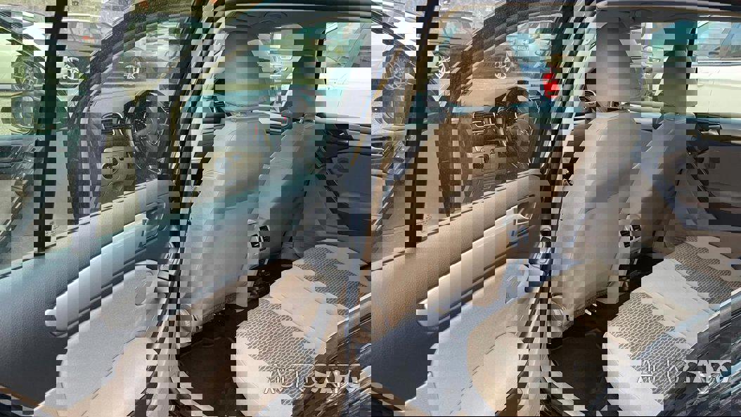 Volkswagen Golf 1.6 TDi Confortline de 2011