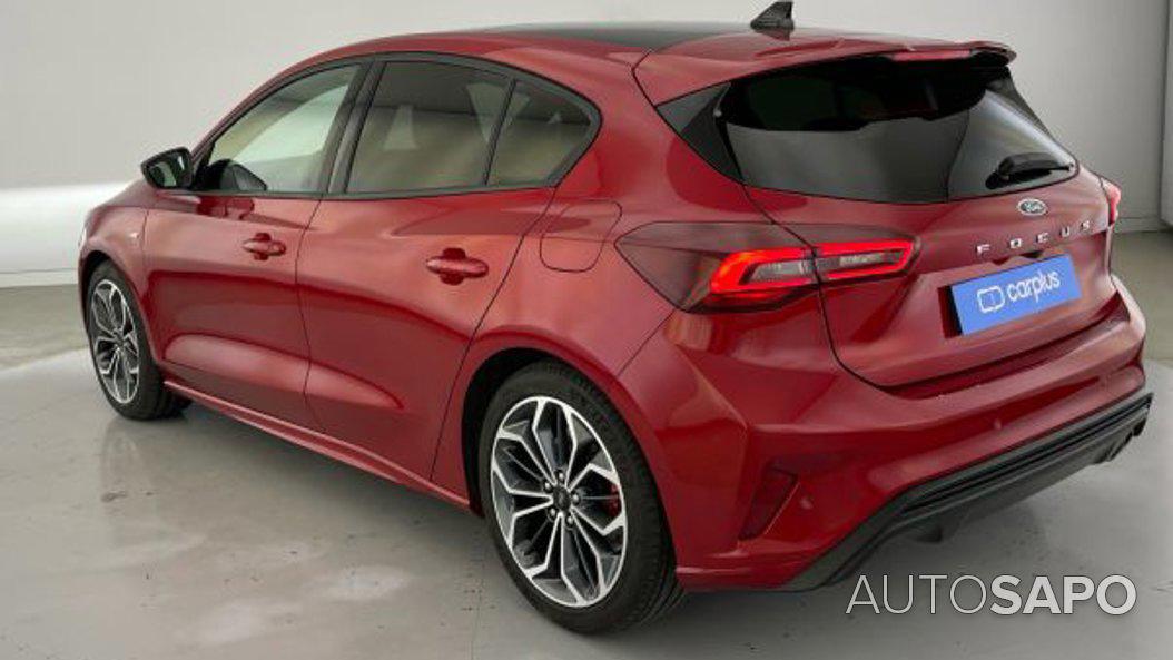 Ford Focus 1.0 EcoBoost MHEV ST-Line X de 2024