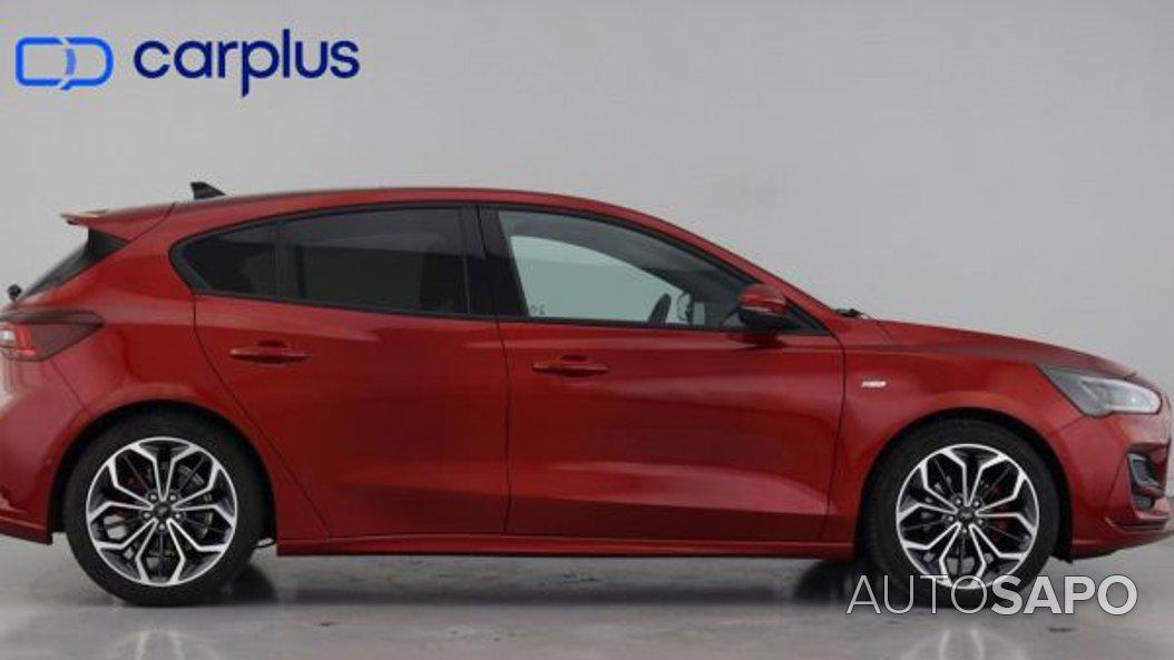 Ford Focus 1.0 EcoBoost MHEV ST-Line X de 2024